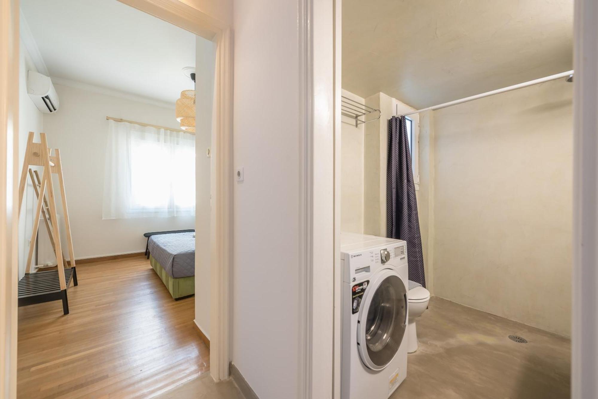 Stylish 2 Bd Urban Retreat Near Panormou Metro Apartment Athens Exterior photo