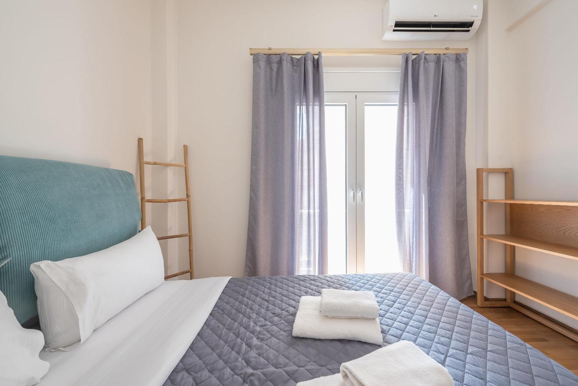 Stylish 2 Bd Urban Retreat Near Panormou Metro Apartment Athens Exterior photo