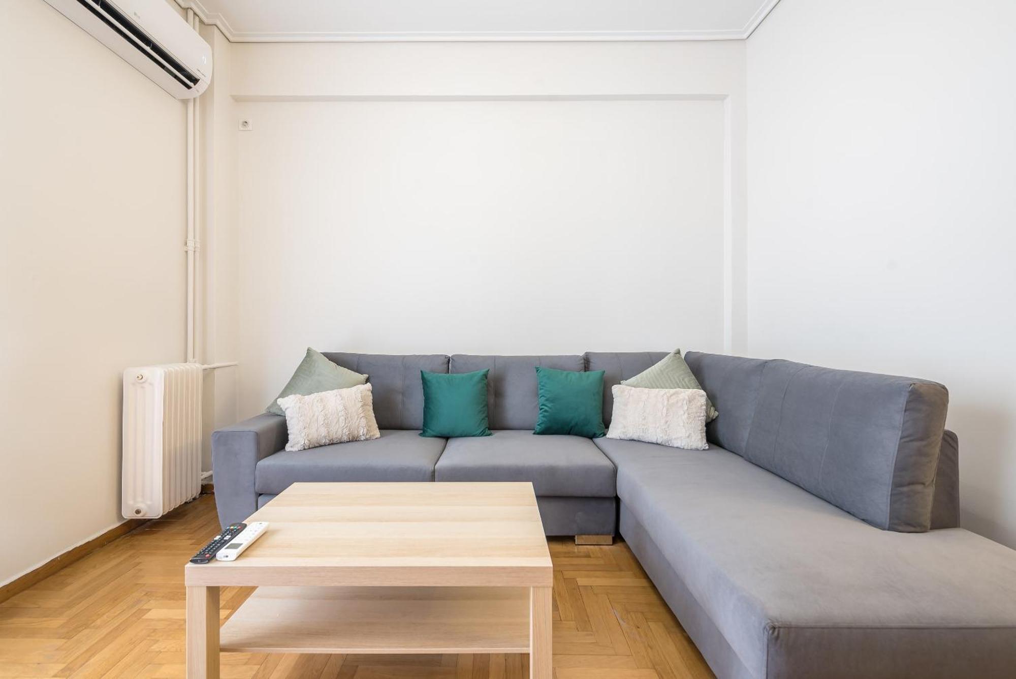 Stylish 2 Bd Urban Retreat Near Panormou Metro Apartment Athens Exterior photo