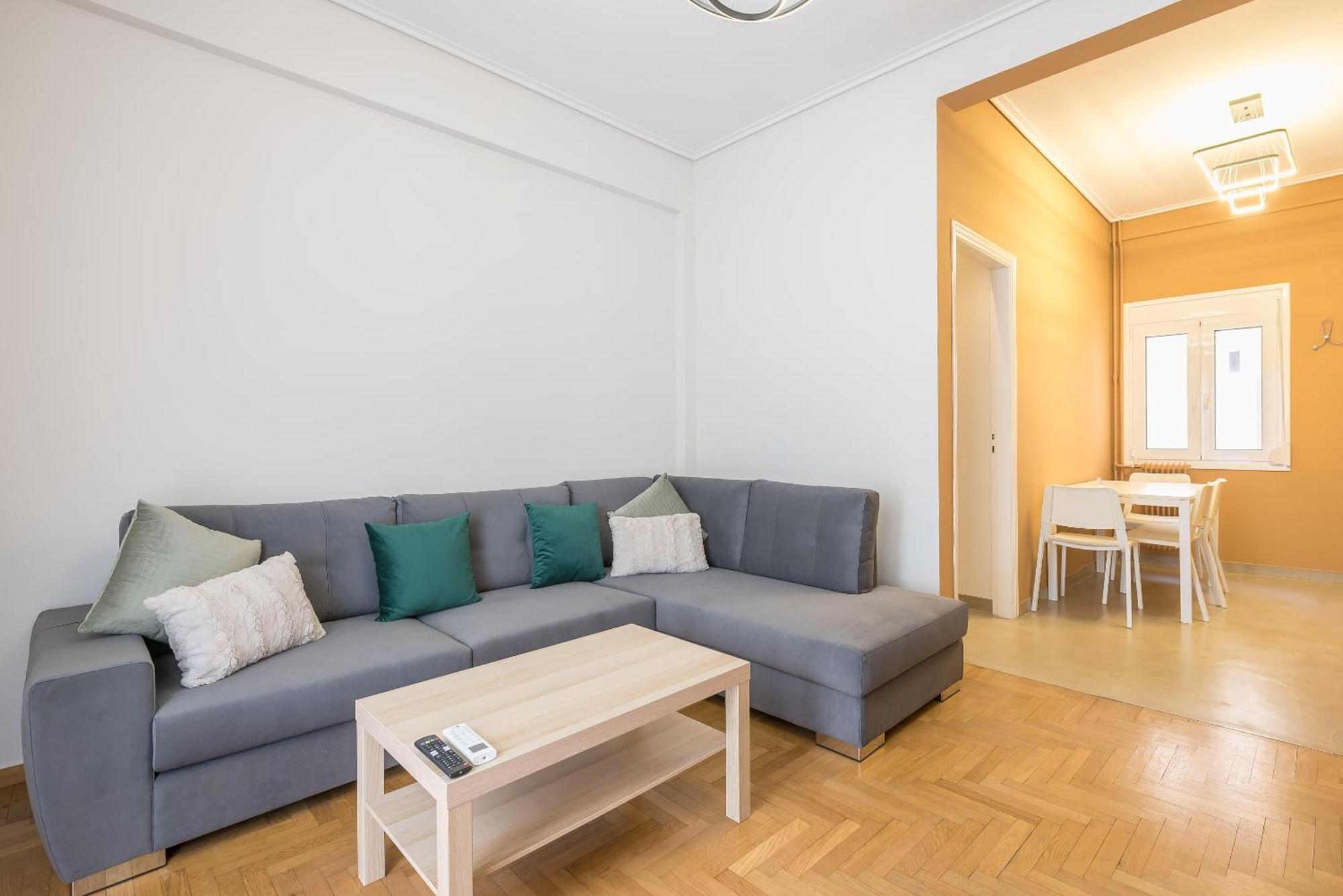 Stylish 2 Bd Urban Retreat Near Panormou Metro Apartment Athens Exterior photo